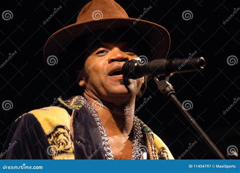  Carlinhos Brown Canlı Konseri: Brezilya Rüzgarı İstanbul'u Saracak mı?