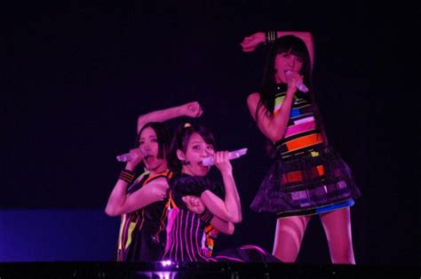 Perfume's Tokyo Dome Concert: A Fragrance of Musical Triumph and Unexpected Mayhem!